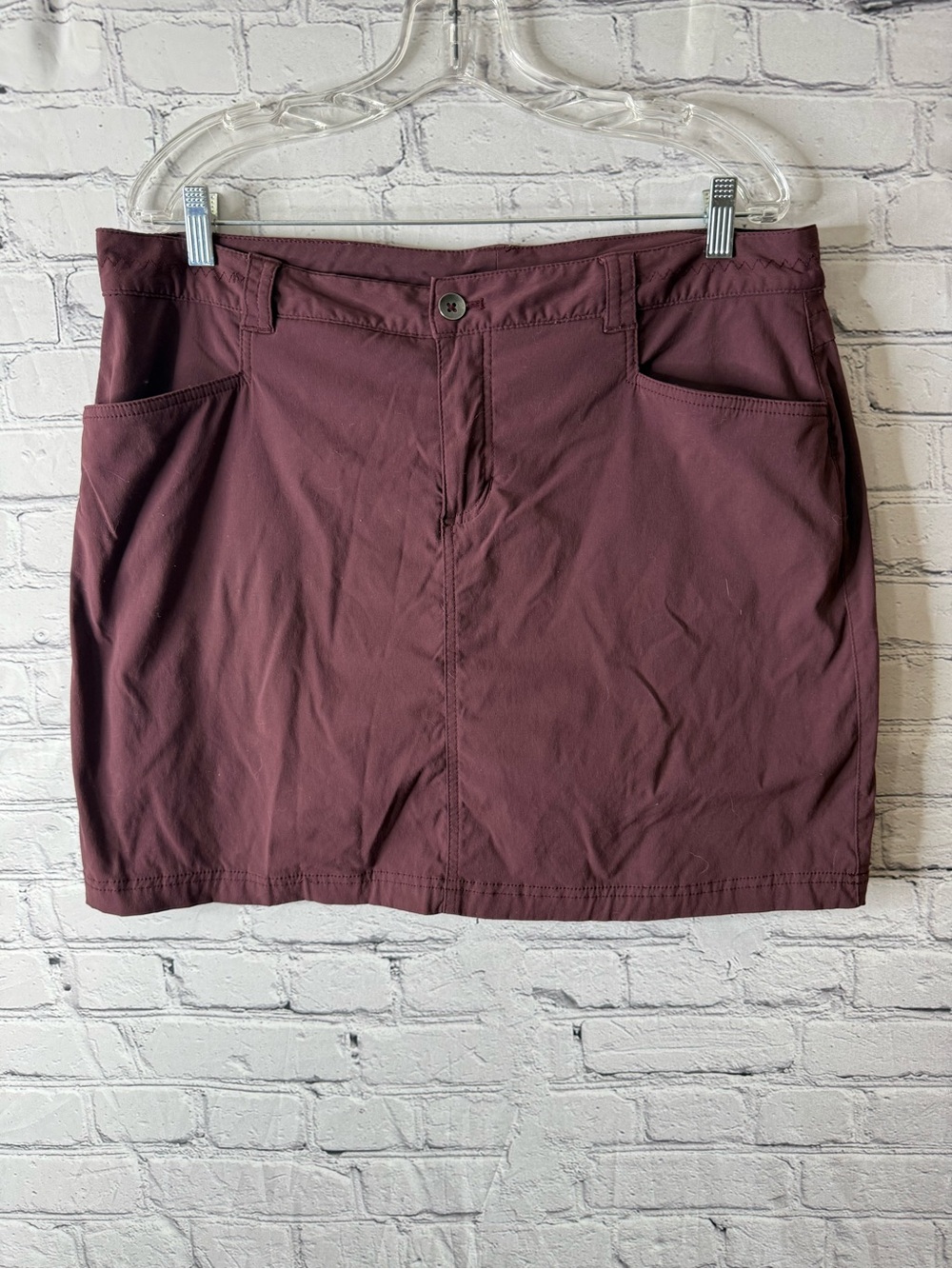 Eddie Bauer Burgundy Women’s Skort size 14
